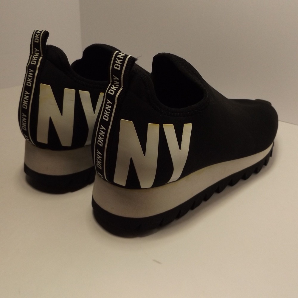Donna Karan Abbi Pull On Sock Sneakers Air Knit Black White Size 10